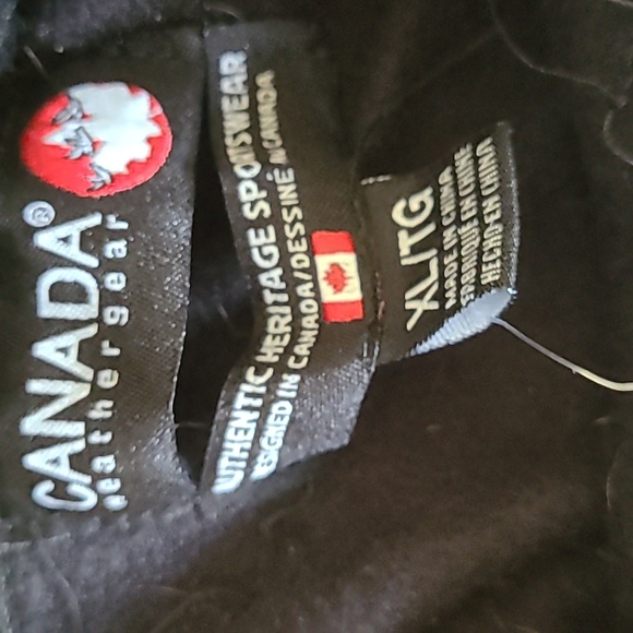 Canada Hoodie - Picture 3 of 3